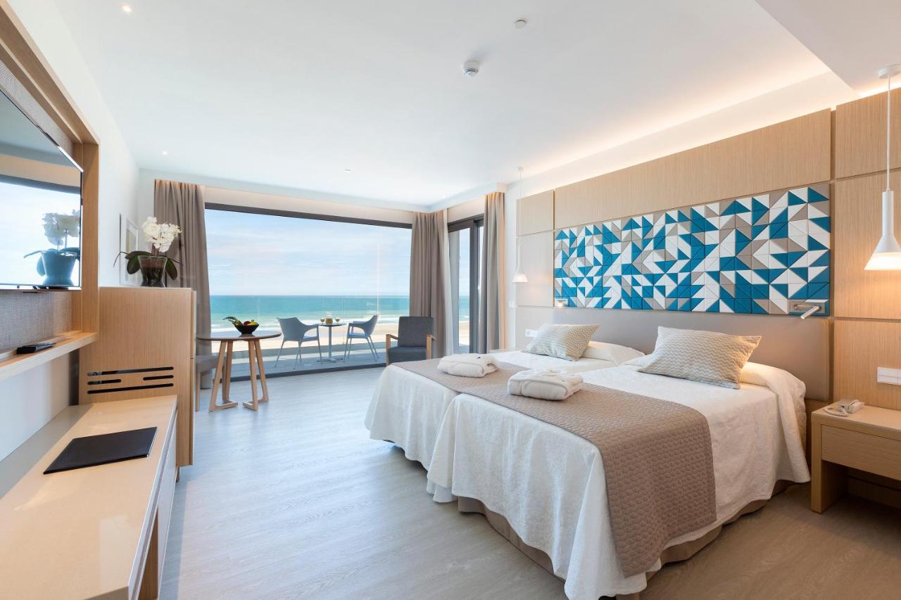 Hipotels Barrosa Park (Adults Only) شيكلانا دي لا فرونتيرا المظهر الخارجي الصورة