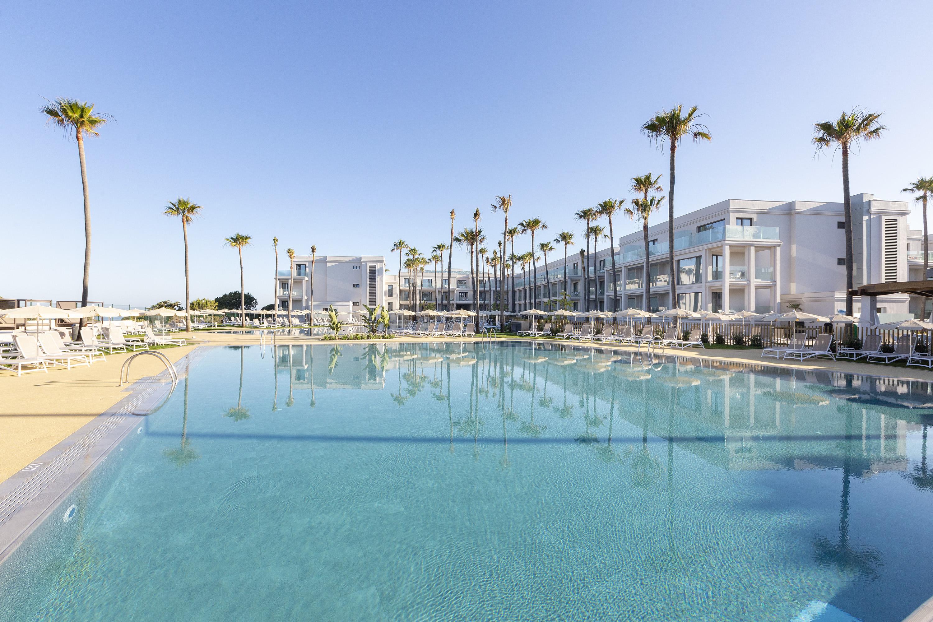 Hipotels Barrosa Park (Adults Only) شيكلانا دي لا فرونتيرا المظهر الخارجي الصورة