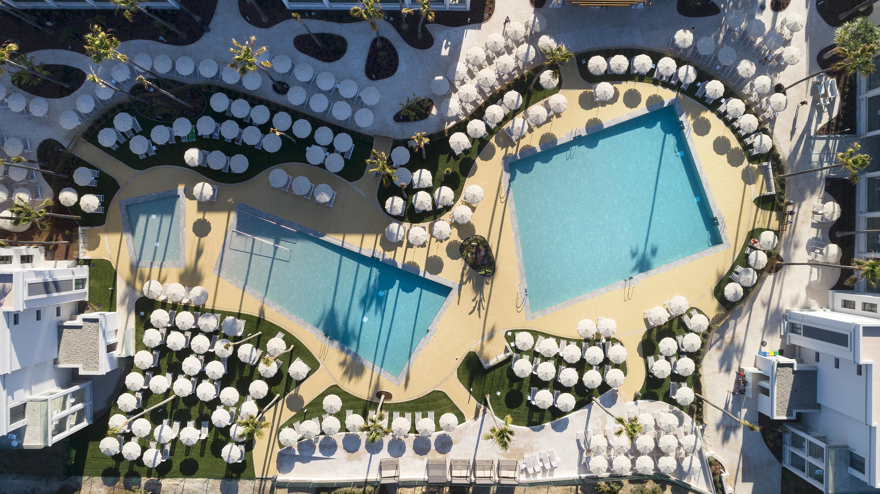 Hipotels Barrosa Park (Adults Only) شيكلانا دي لا فرونتيرا المظهر الخارجي الصورة